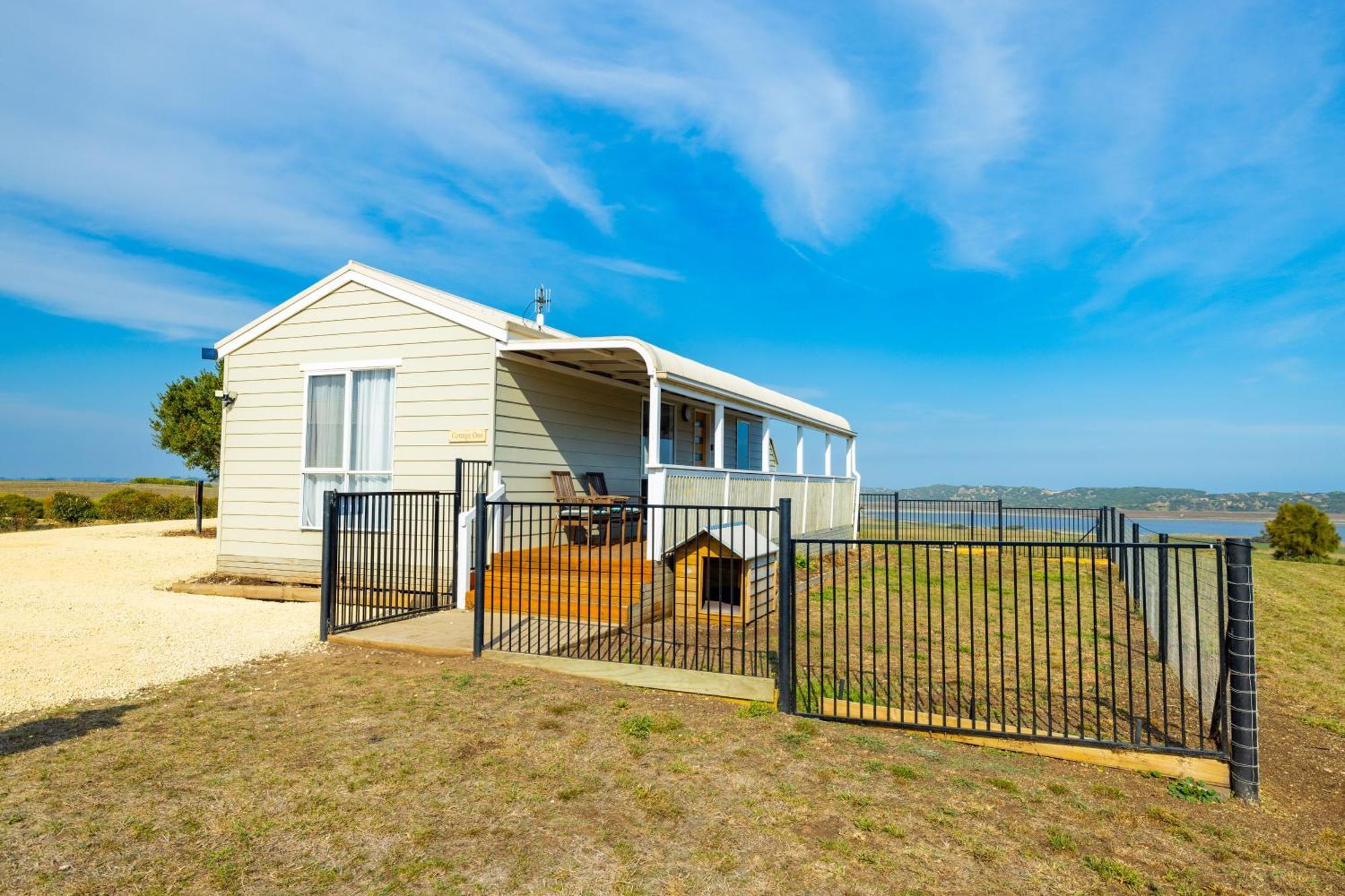 High View Family Cottages วอร์นามบูล ภายนอก รูปภาพ